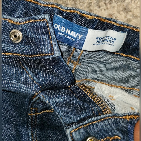 4 Pair of Toddler Girl Jeans - Picture 6 of 9